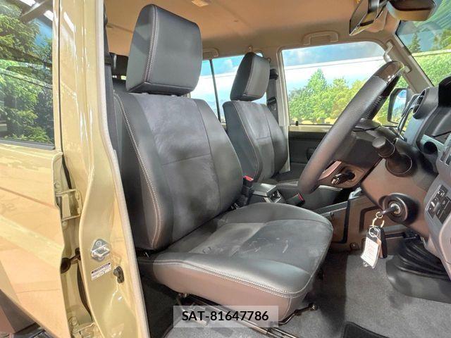 Toyota Land Cruiser 70 2025-11 8099943-8