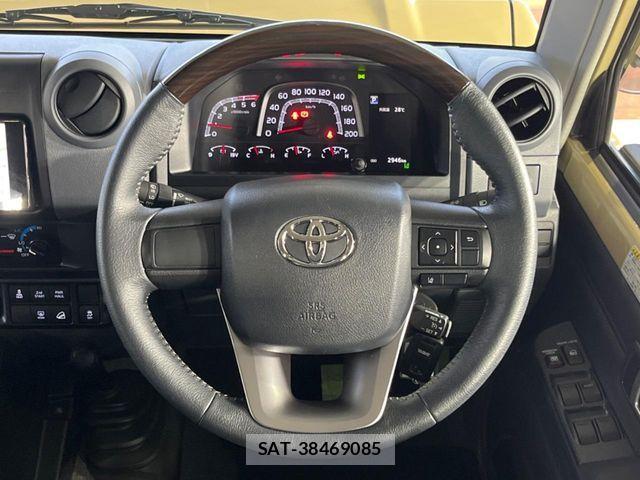 Toyota Land Cruiser 70 2025-06 8208157-10