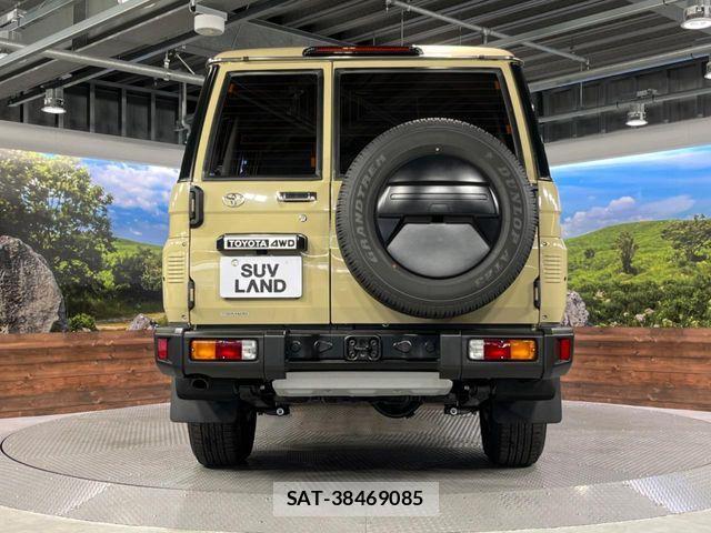 Toyota Land Cruiser 70 2025-06 8208157-14