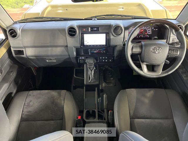 Toyota Land Cruiser 70 2025-06 8208157-2
