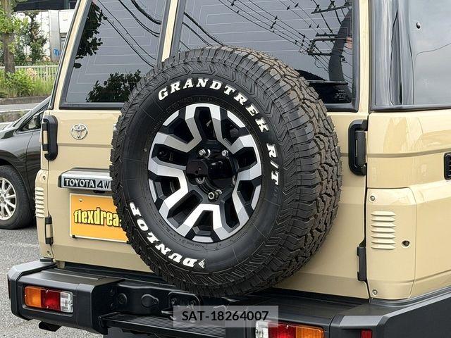 Toyota Land Cruiser 70 2024-05 8208164-12