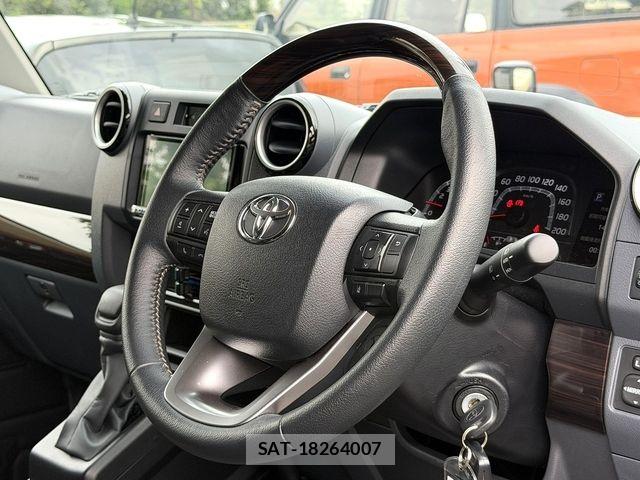 Toyota Land Cruiser 70 2024-05 8208164-13
