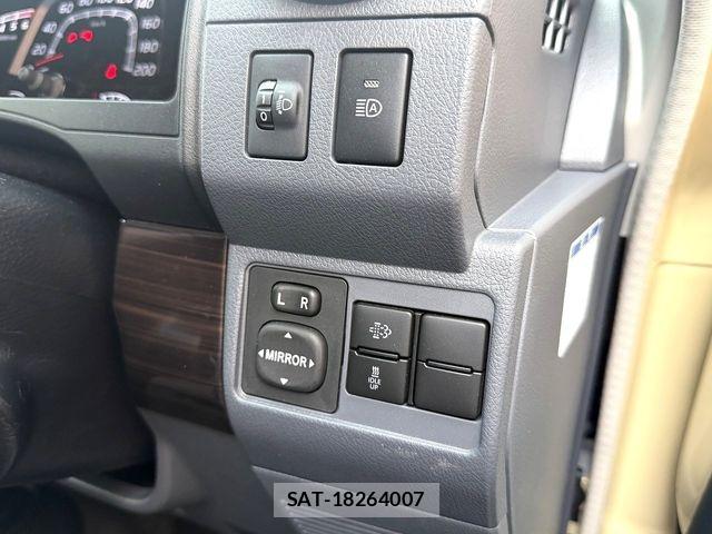 Toyota Land Cruiser 70 2024-05 8208164-16