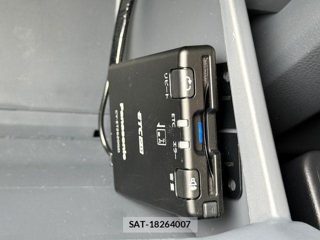 Toyota Land Cruiser 70 2024-05 8208164-19