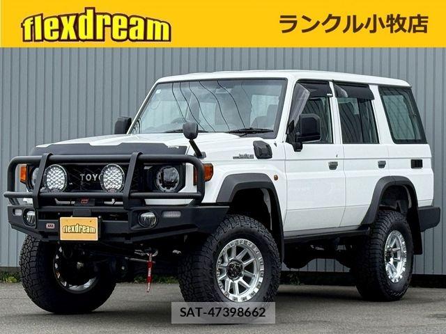 Toyota Land Cruiser 70 2025-07 8230514-0