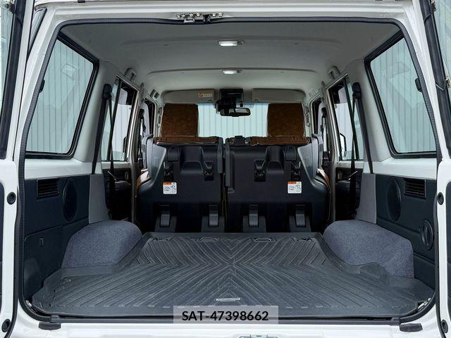 Toyota Land Cruiser 70 2025-07 8230514-16