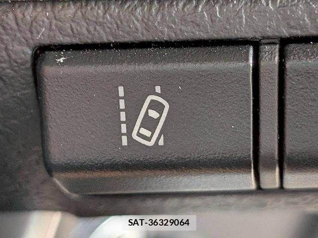Toyota Land Cruiser 70 2025-11 8245602-9