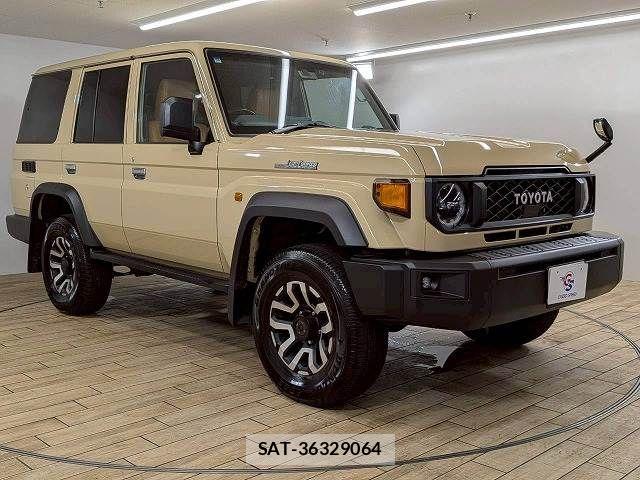 Toyota Land Cruiser 70 2025-11 8245602-13
