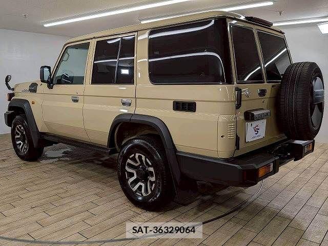 Toyota Land Cruiser 70 2025-11 8245602-15