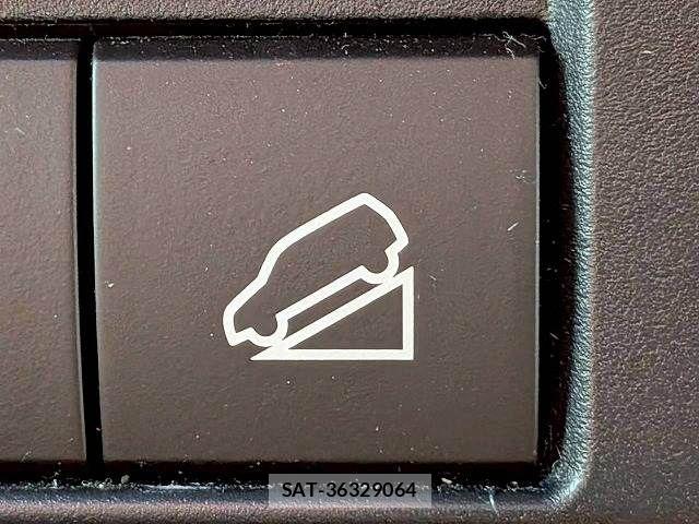 Toyota Land Cruiser 70 2025-11 8245602-8