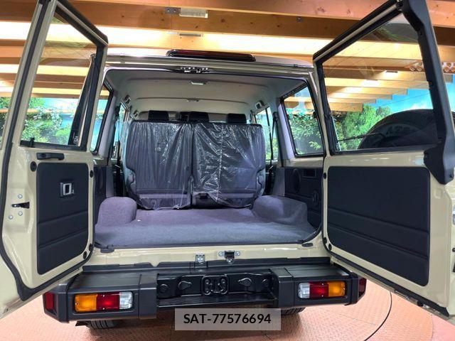 Toyota Land Cruiser 70 2025-04 8245600-9