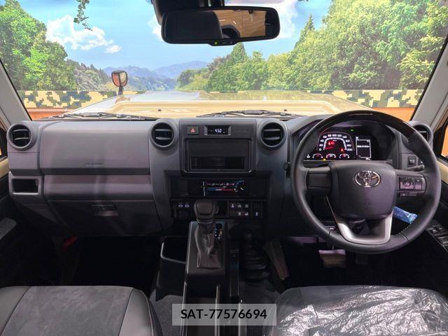 Toyota Land Cruiser 70 2025-04 8245600-1