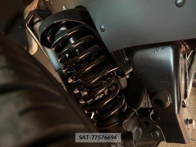 Toyota Land Cruiser 70 2025-04 8245600-19