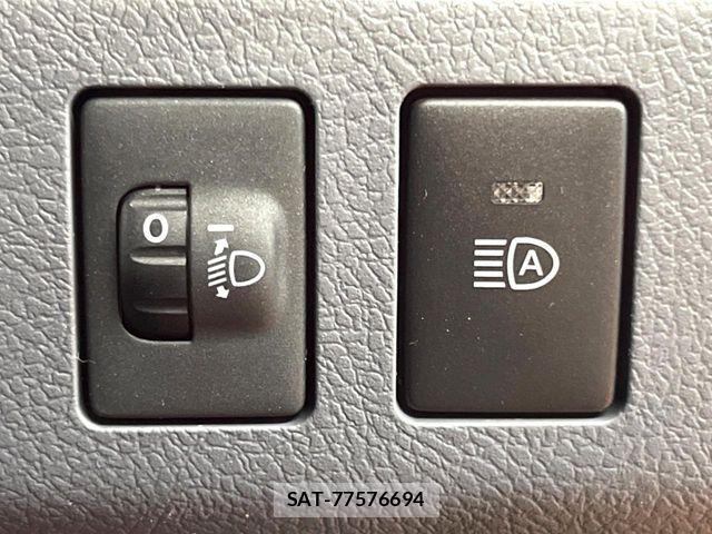 Toyota Land Cruiser 70 2025-04 8245600-5