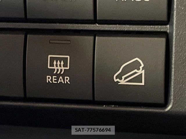 Toyota Land Cruiser 70 2025-04 8245600-6