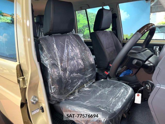 Toyota Land Cruiser 70 2025-04 8245600-7