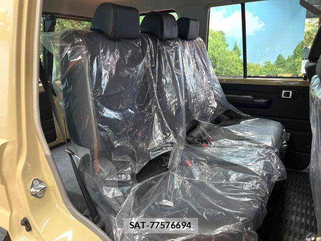 Toyota Land Cruiser 70 2025-04 8245600-8