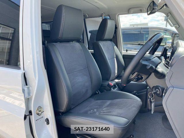 Toyota Land Cruiser 70 2024-10 8315034-9