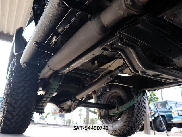 Toyota Land Cruiser 70 1994-01 8315036-12