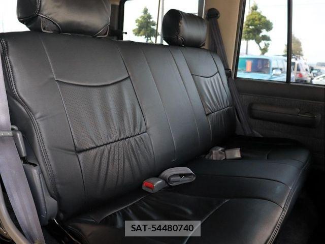 Toyota Land Cruiser 70 1994-01 8315036-5
