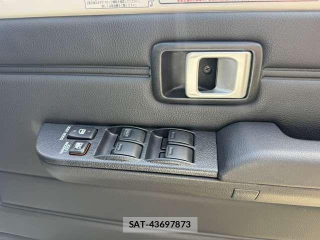 Toyota Land Cruiser 70 2024-03 8315035-9