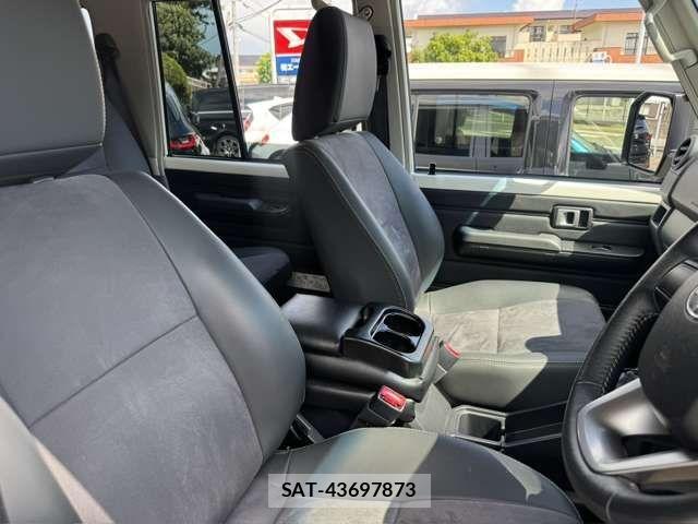 Toyota Land Cruiser 70 2024-03 8315035-14