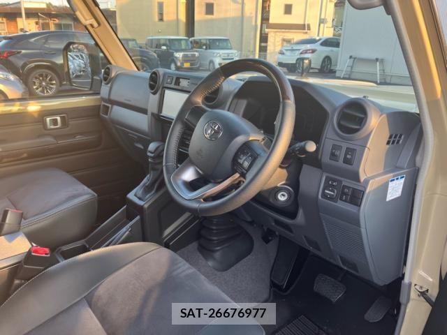 Toyota Land Cruiser 70 2025-01 8315037-9