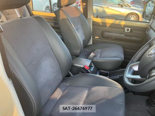 Toyota Land Cruiser 70 2025-01 8315037-10