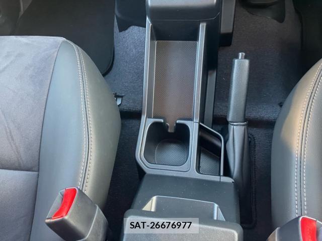 Toyota Land Cruiser 70 2025-01 8315037-19