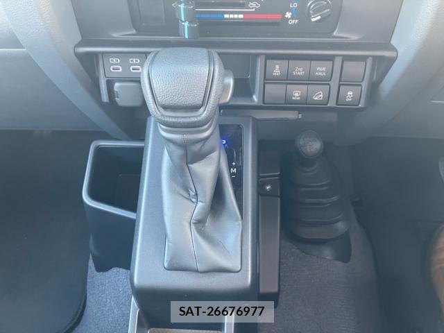 Toyota Land Cruiser 70 2025-01 8315037-20
