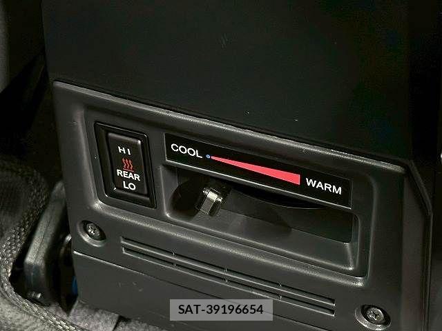 Toyota Land Cruiser 70 2024-09 8336433-9