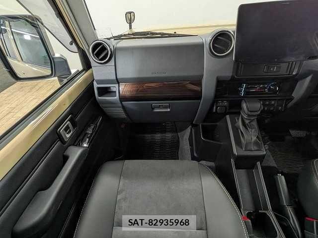 Toyota Land Cruiser 70 2024-01 8334870-6