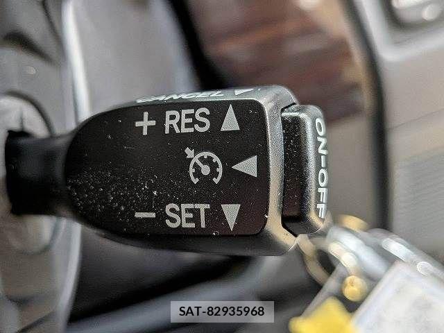 Toyota Land Cruiser 70 2024-01 8334870-7