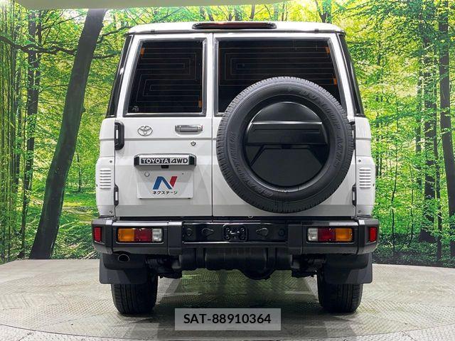 Toyota Land Cruiser 70 2025-06 8336430-15