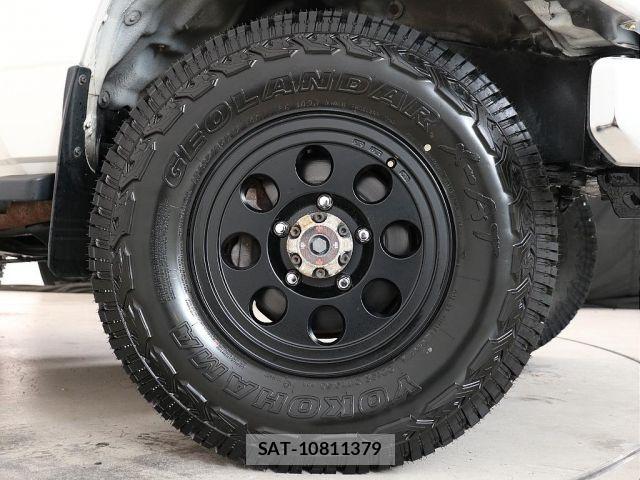 Toyota Land Cruiser 70 2001-01 8366565-11