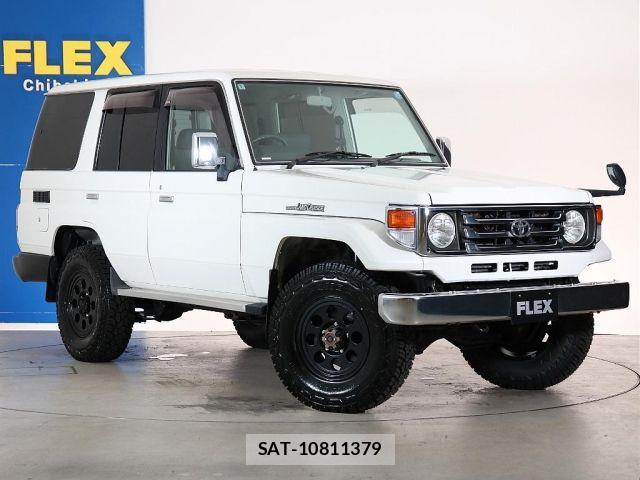 Toyota Land Cruiser 70 2001-01 8366565-12