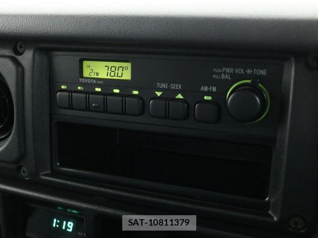 Toyota Land Cruiser 70 2001-01 8366565-19