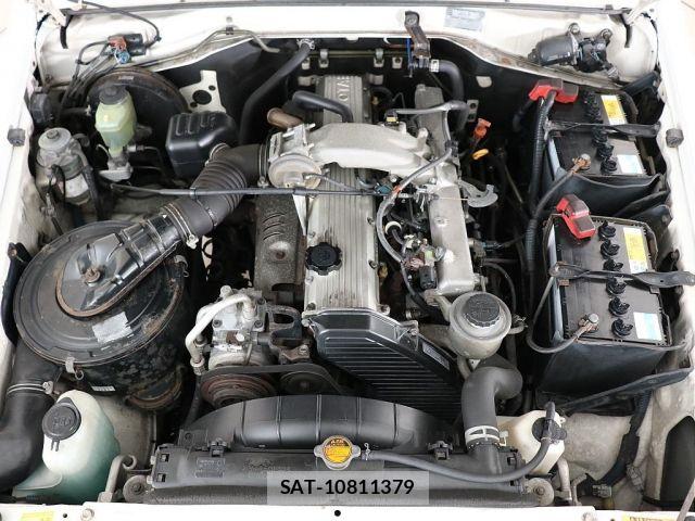 Toyota Land Cruiser 70 2001-01 8366565-2