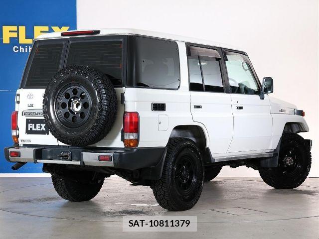 Toyota Land Cruiser 70 2001-01 8366565-3