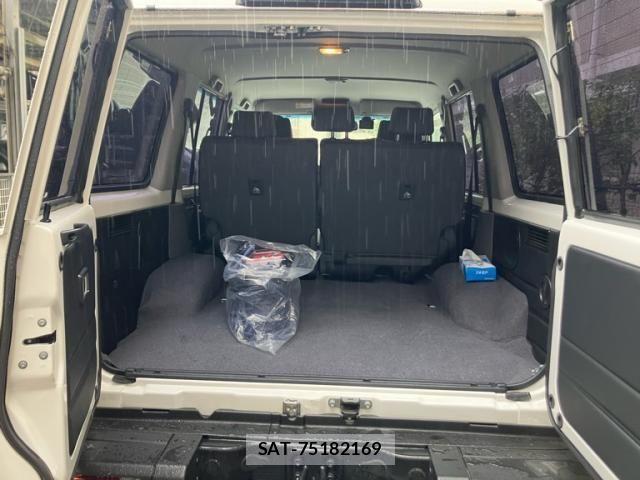 Toyota Land Cruiser 70 2024-01 8413114-10