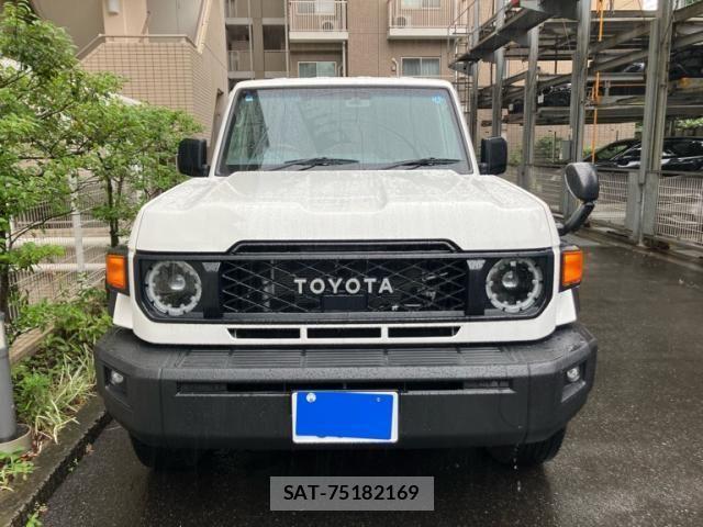 Toyota Land Cruiser 70 2024-01 8413114-2