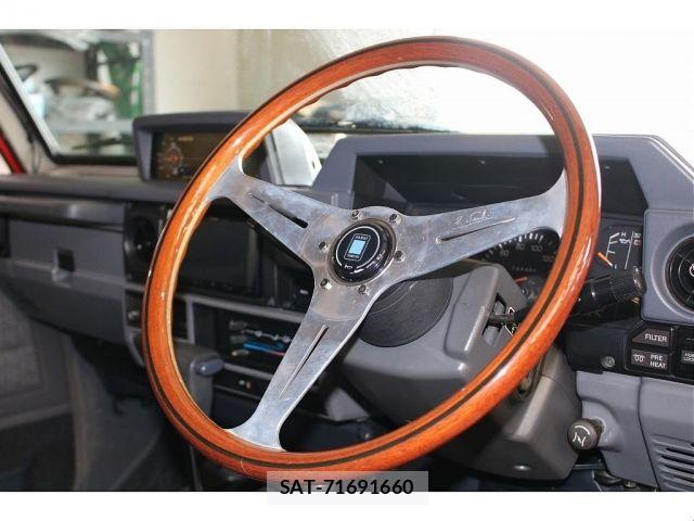 Toyota Land Cruiser 70 1991-01 8438281-9
