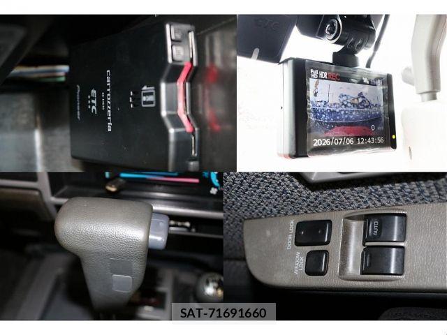 Toyota Land Cruiser 70 1991-01 8438281-12