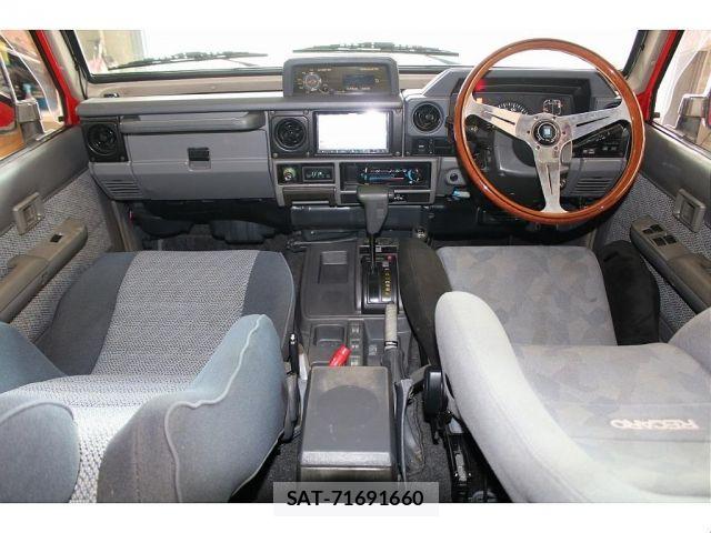 Toyota Land Cruiser 70 1991-01 8438281-1