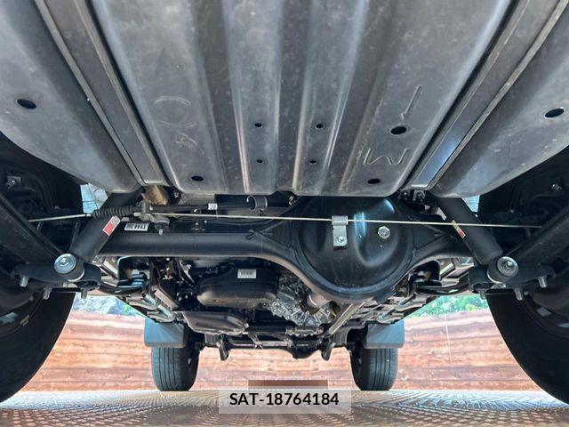 Toyota Land Cruiser 70 2025-04 8438277-18