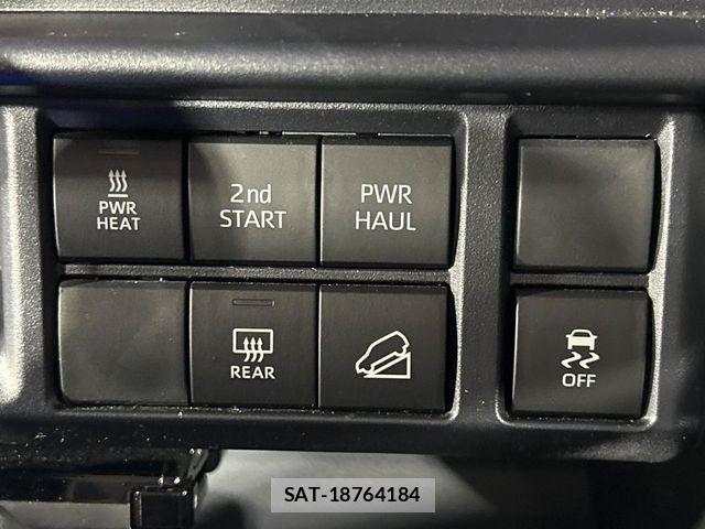 Toyota Land Cruiser 70 2025-04 8438277-4