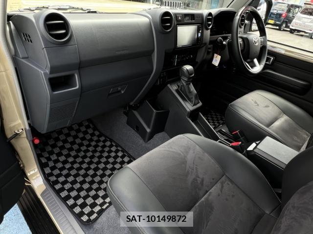 Toyota Land Cruiser 70 2025-04 8485573-22