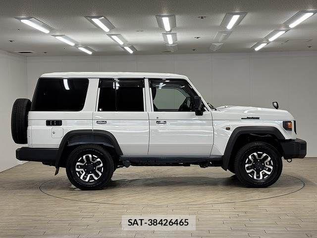 Toyota Land Cruiser 70 2024-01 8485570-17