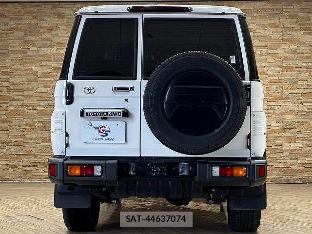 Toyota Land Cruiser 70 2024-12 8485571-15