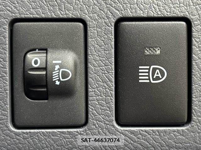 Toyota Land Cruiser 70 2024-12 8485571-8